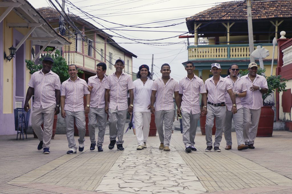 Loly y sus Atrevidos de la Bachata